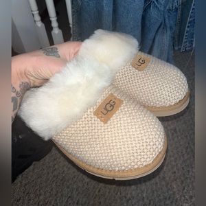Brand new ugg slippers!